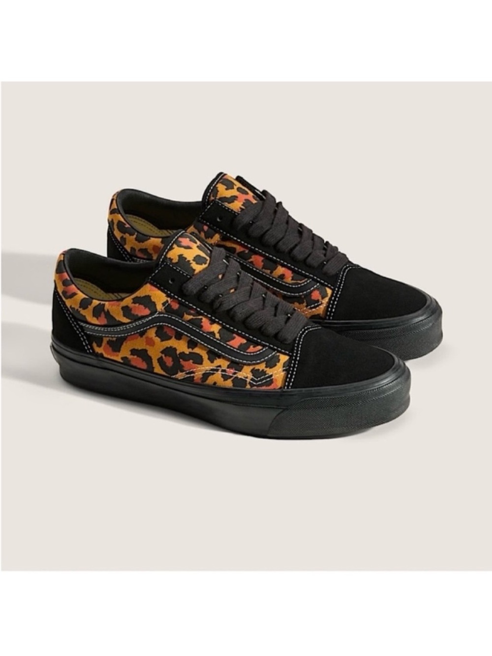 Vans Premium Old Skool
Leopard Shoe Women 7.5 US